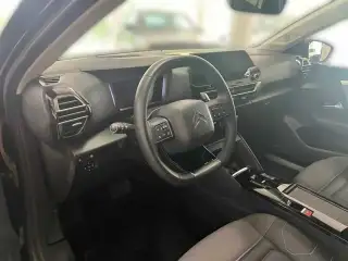 Vehicle image thumbnail, number 8