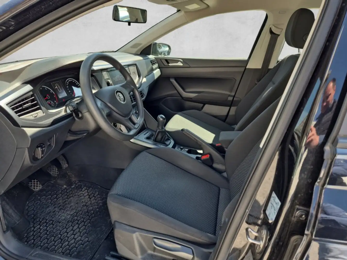 Vehicle image, number 9
