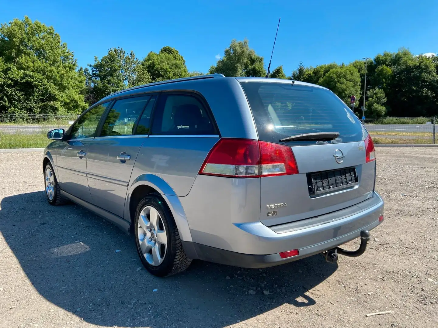 Vehicle image, number 3