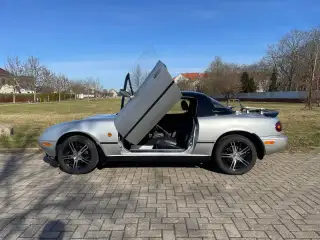 Vehicle image thumbnail, number 12