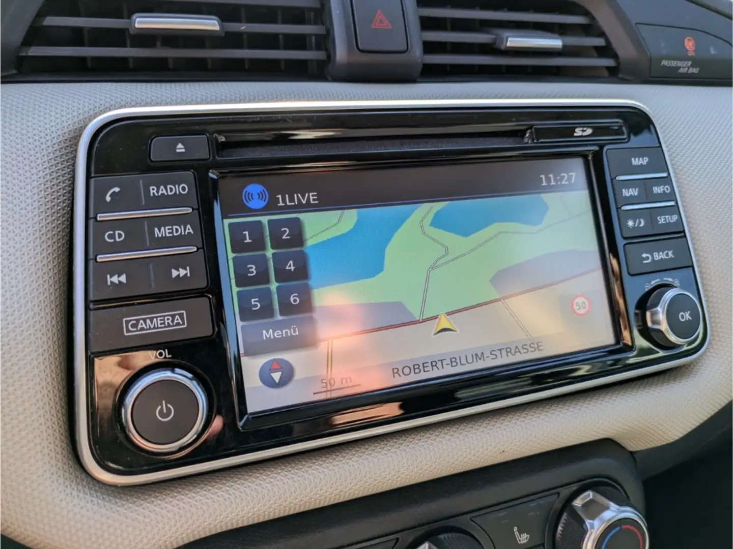 Vehicle image, number 12