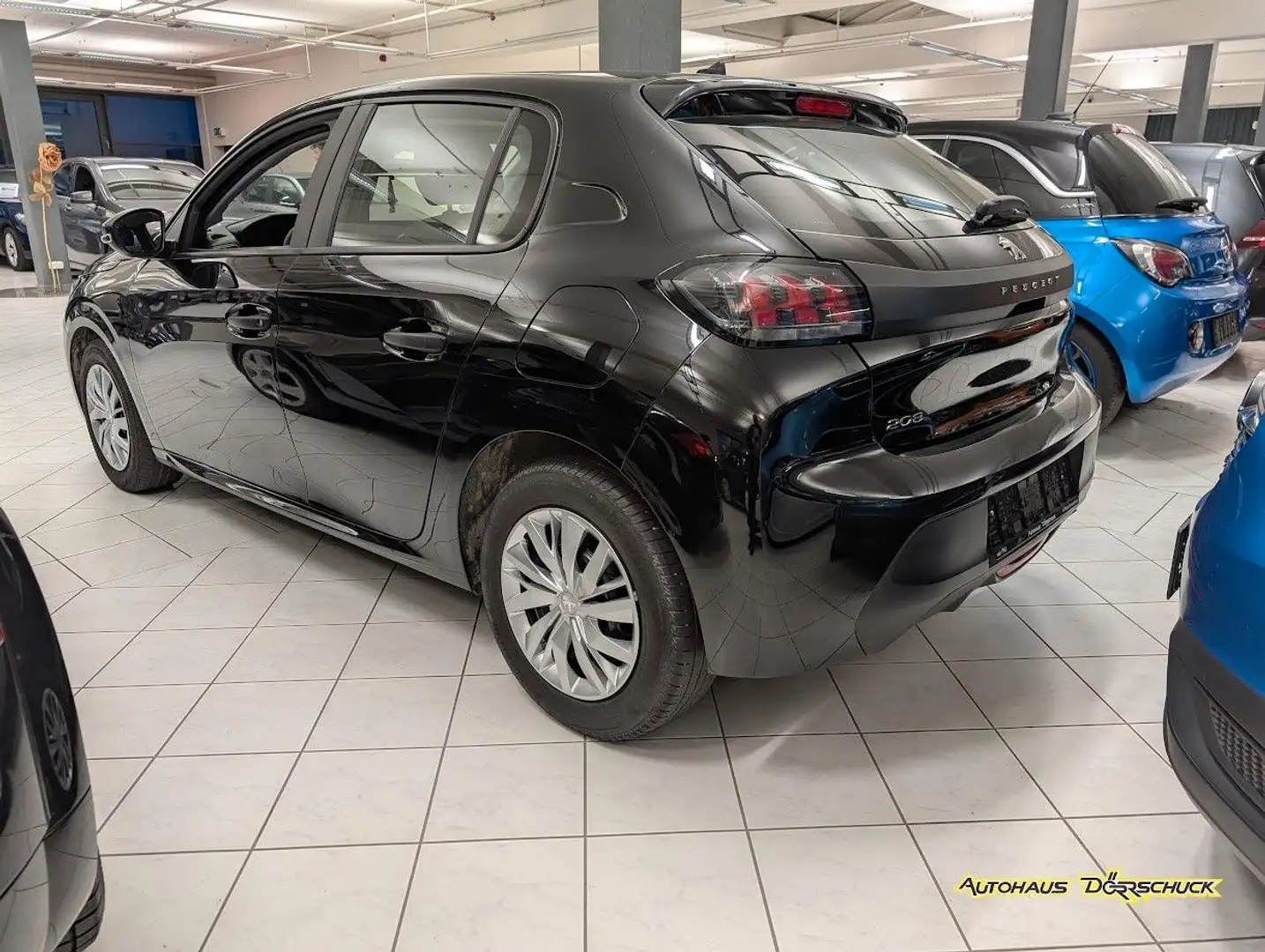 Vehicle image, number 6