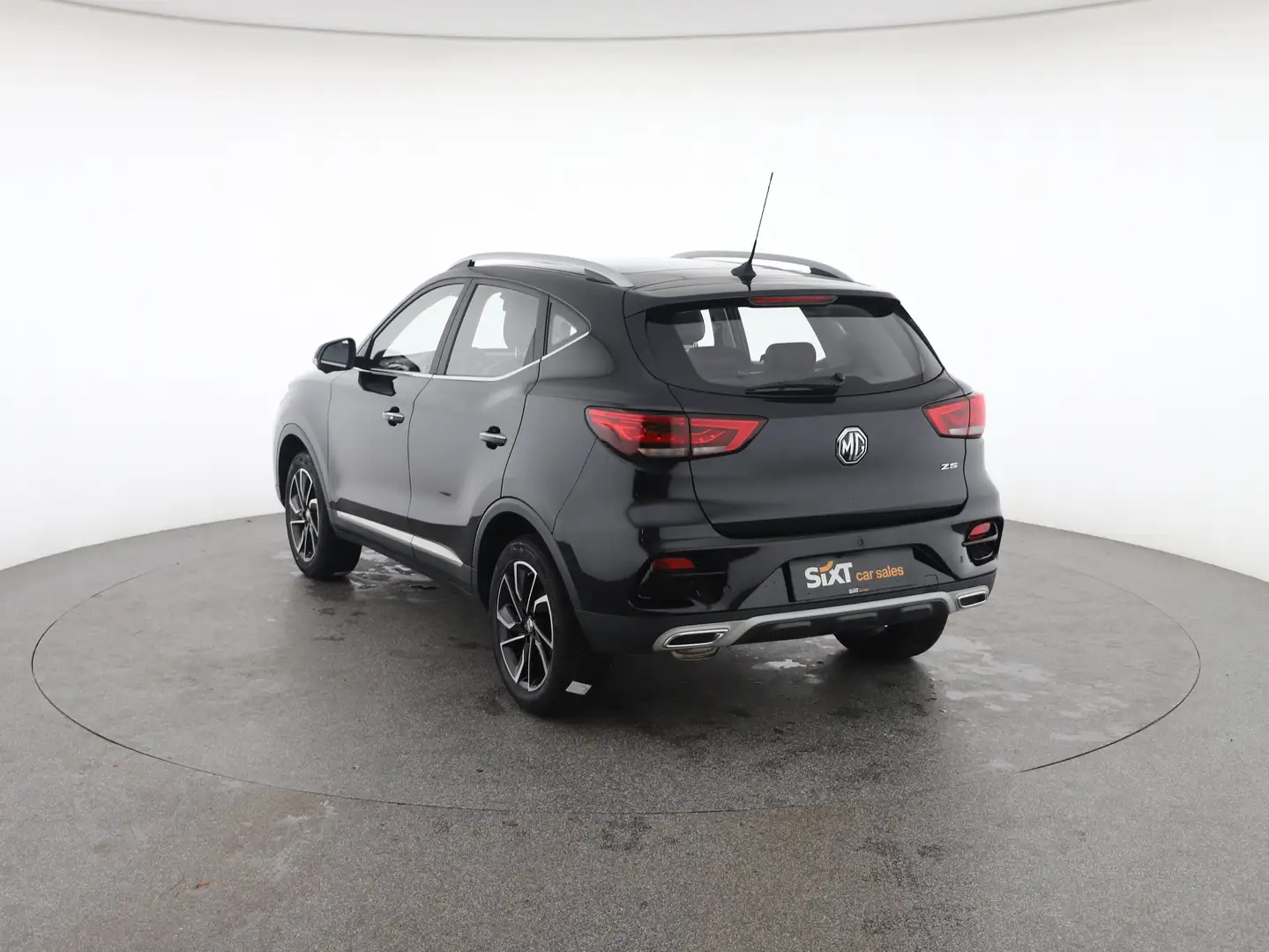 Vehicle image, number 4