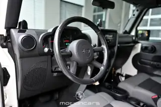 Vehicle image thumbnail, number 9
