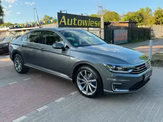 Vehicle image thumbnail, number 3