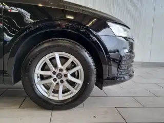 Vehicle image thumbnail, number 6