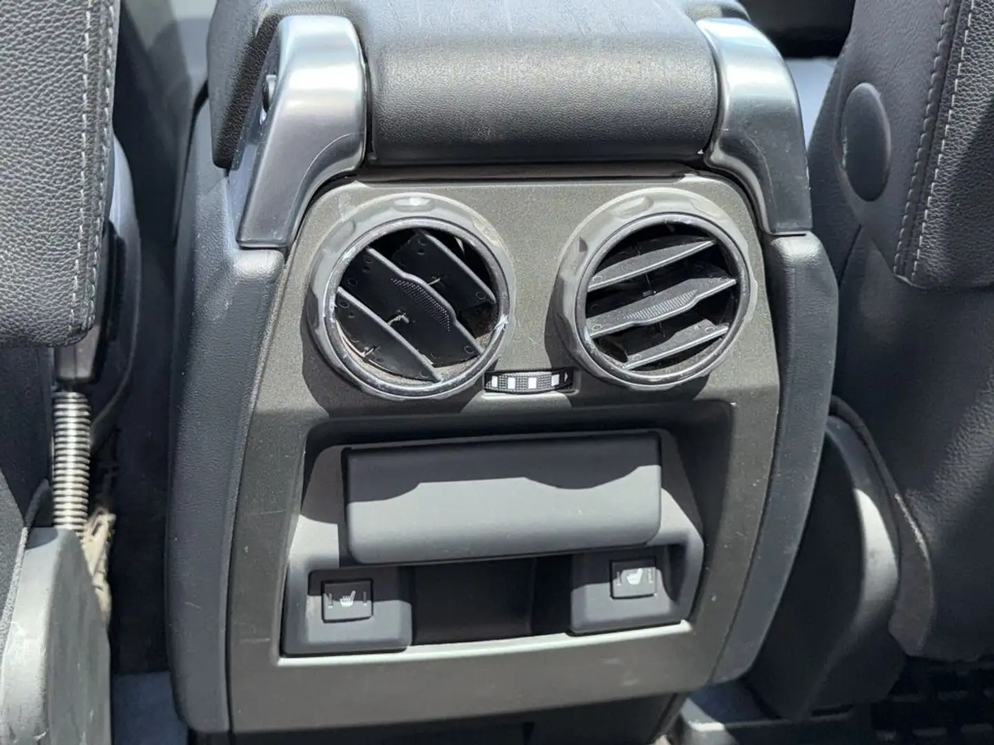Vehicle image, number 18