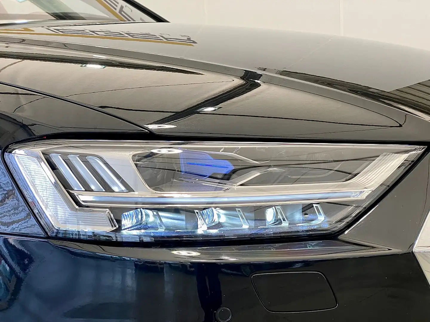 Vehicle image, number 4