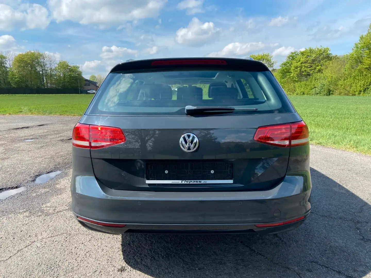 Vehicle image, number 4