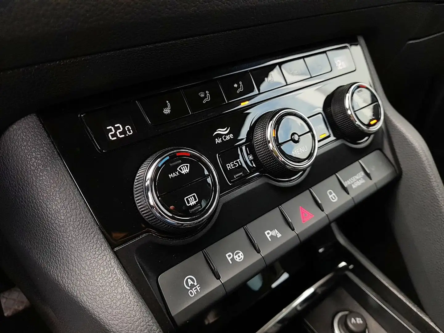 Vehicle image, number 6