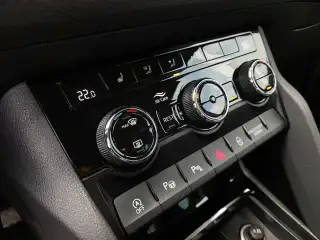 Vehicle image thumbnail, number 6