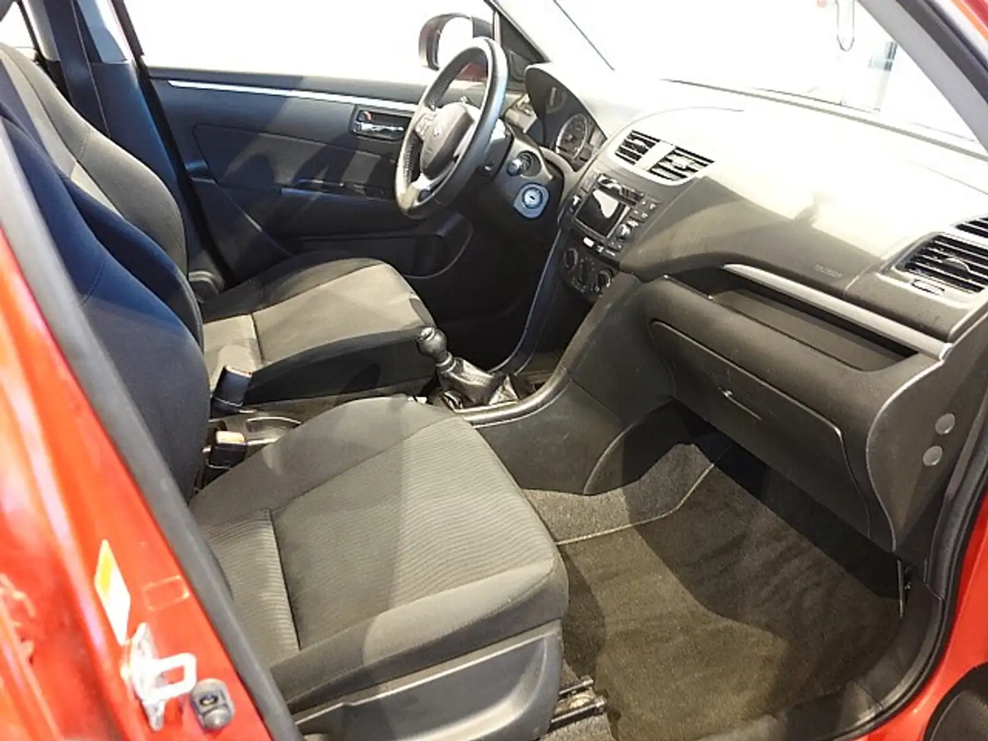 Vehicle image, number 8