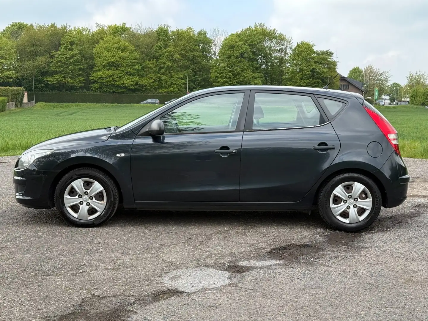 Vehicle image, number 3