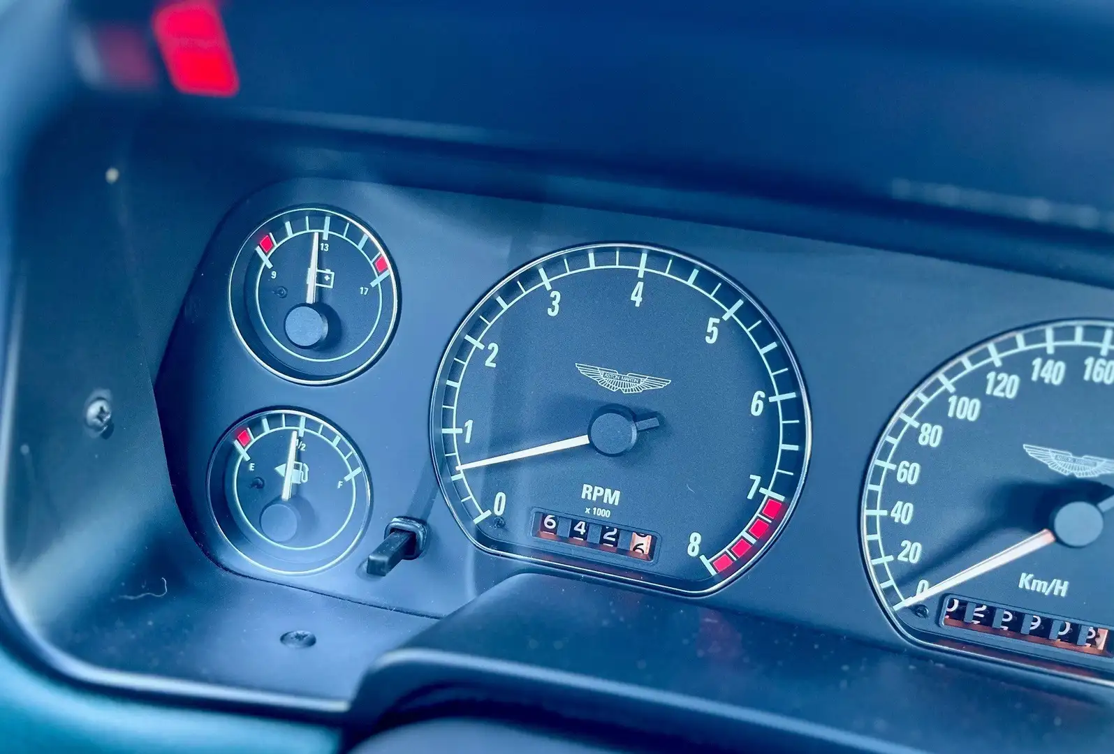 Vehicle image, number 8