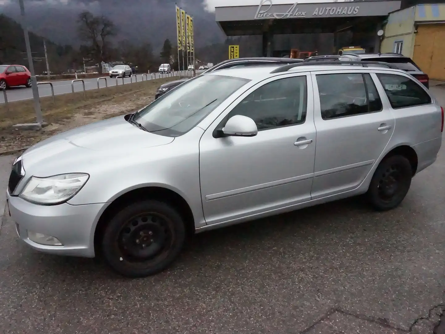 Vehicle image, number 3