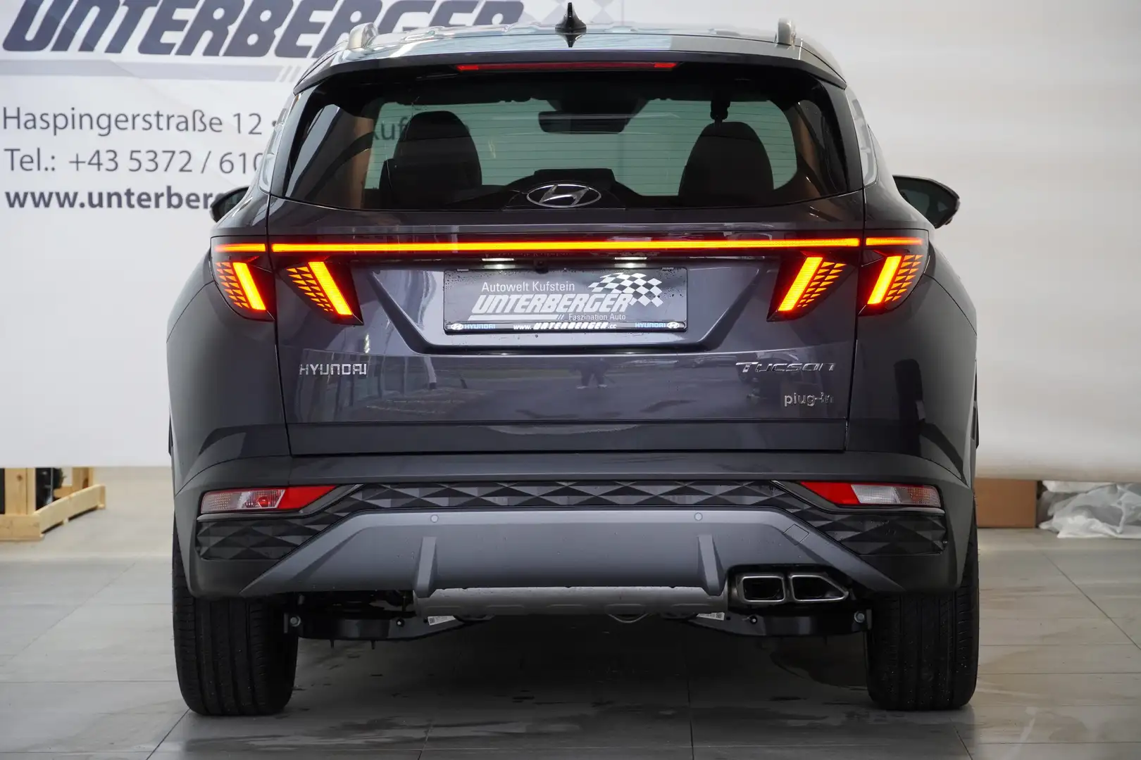 Vehicle image, number 10