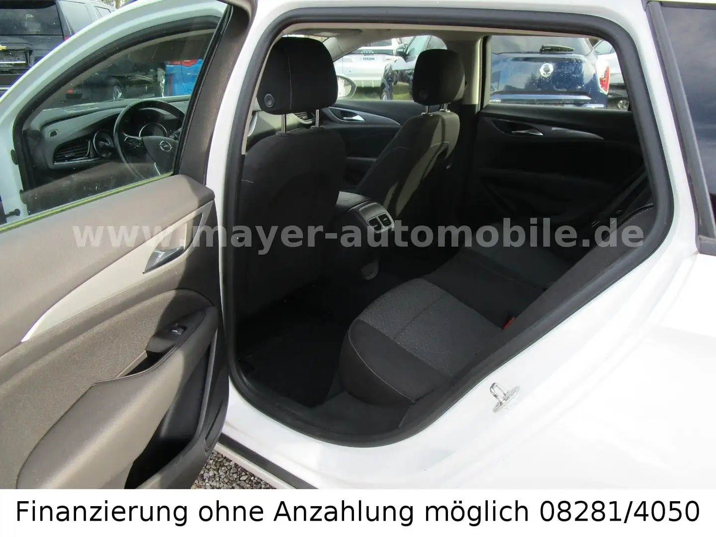 Vehicle image, number 11