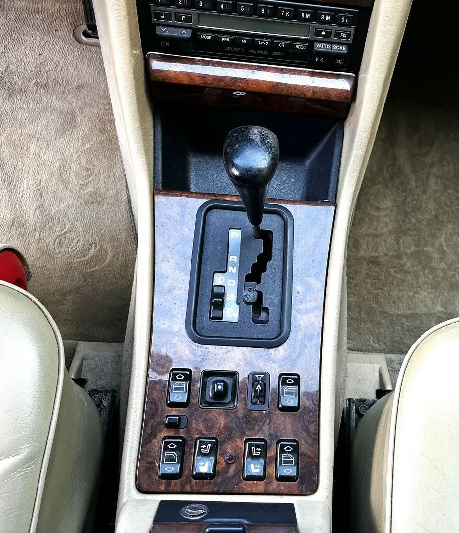 Vehicle image, number 10
