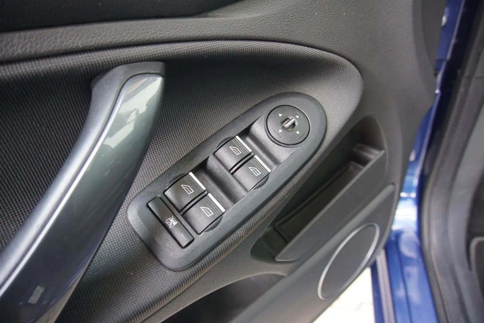Vehicle image, number 14