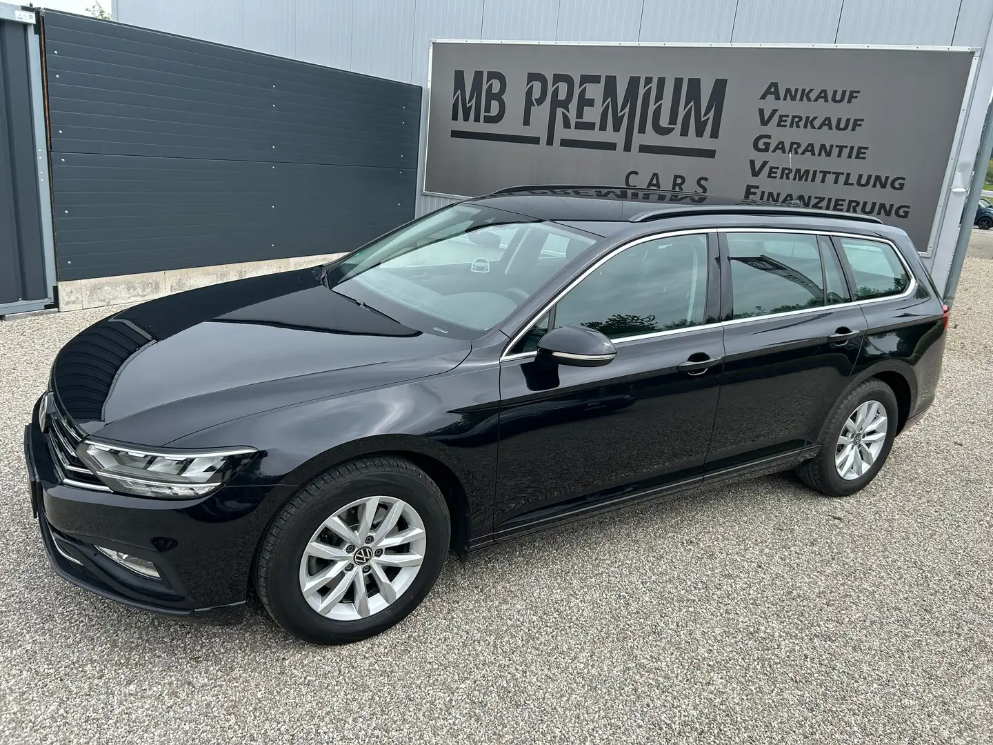 Vehicle image, number 9