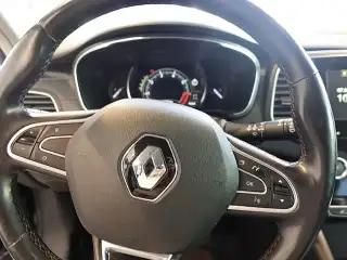 Vehicle image thumbnail, number 9