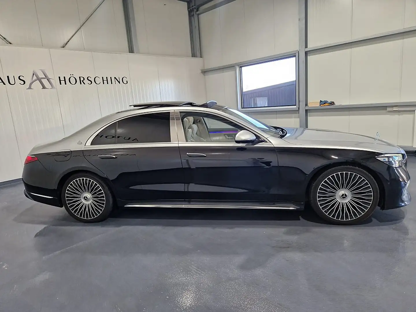 Vehicle image, number 9