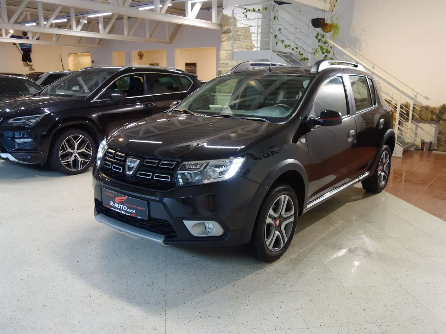 Vehicle image, number 4