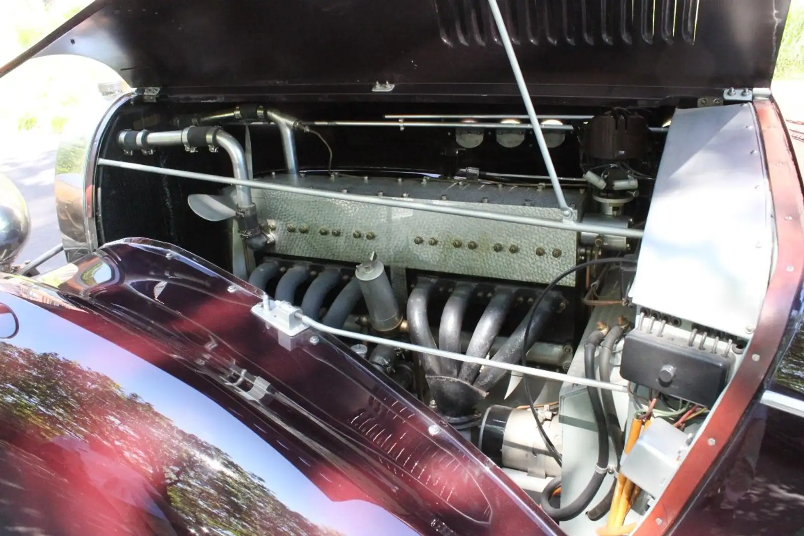 Vehicle image, number 8