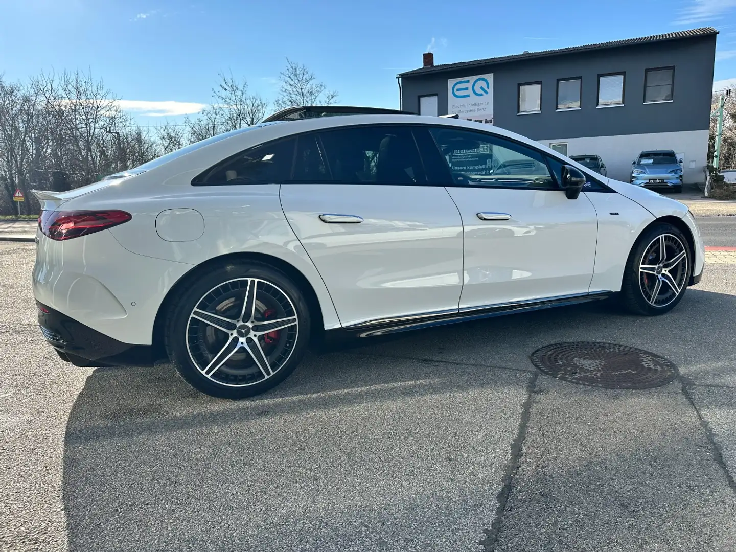 Vehicle image, number 6