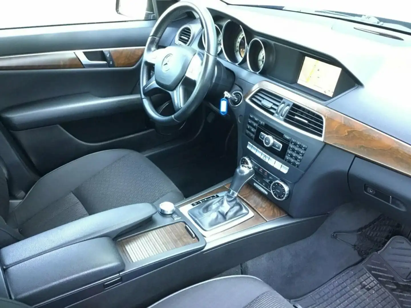 Vehicle image, number 11