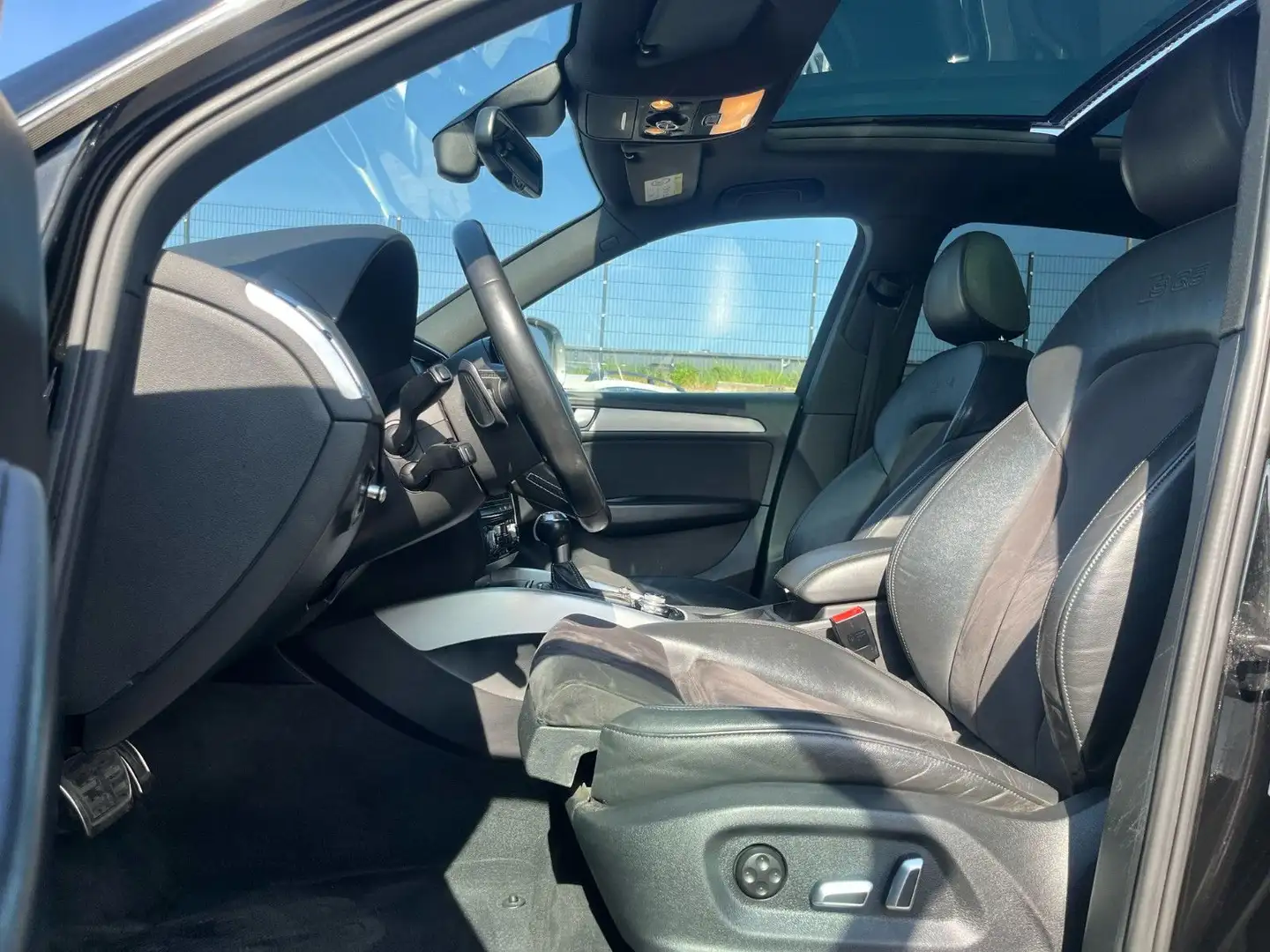 Vehicle image, number 8