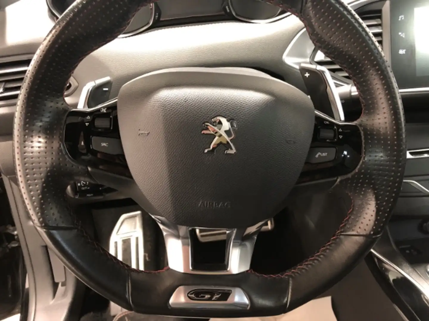 Vehicle image, number 14