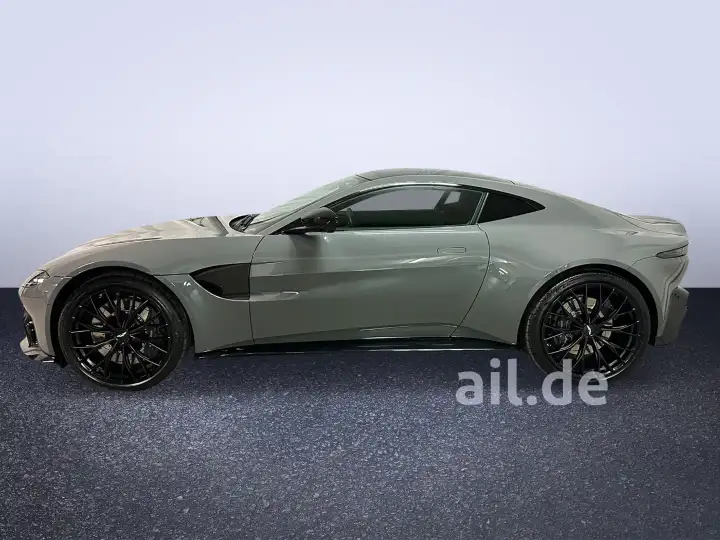 Additional image of the vehicle