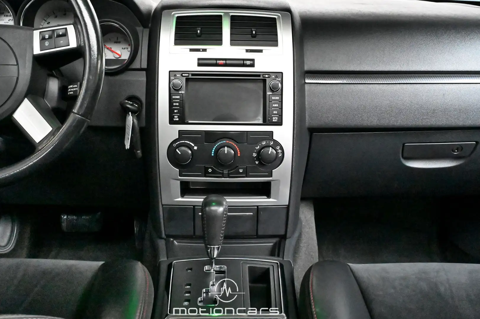 Vehicle image, number 16