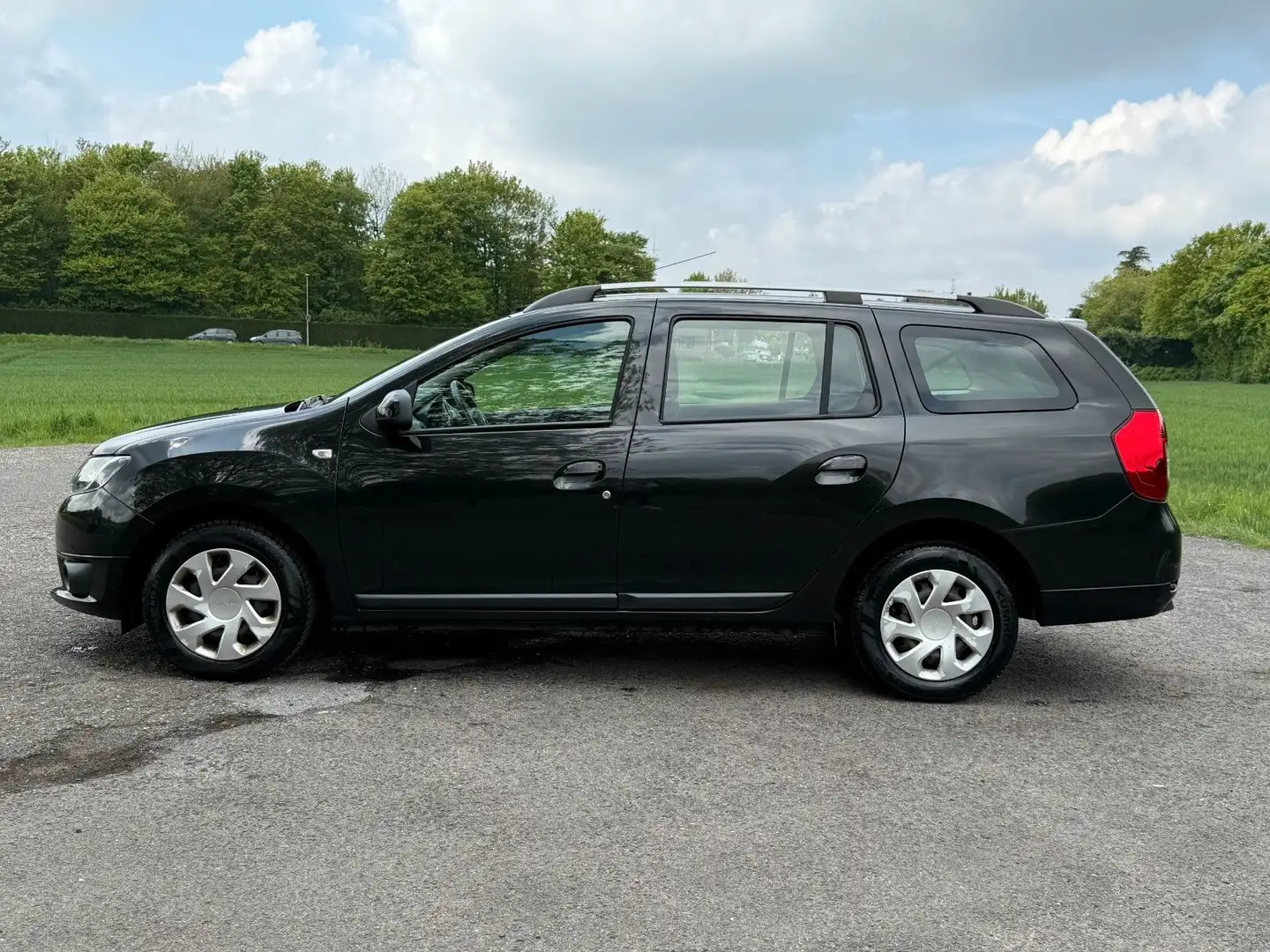 Vehicle image, number 4
