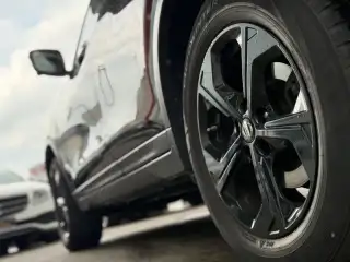 Vehicle image thumbnail, number 8