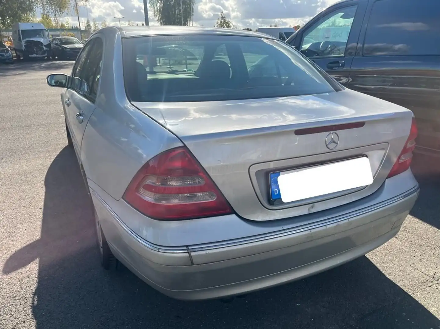 Vehicle image, number 3