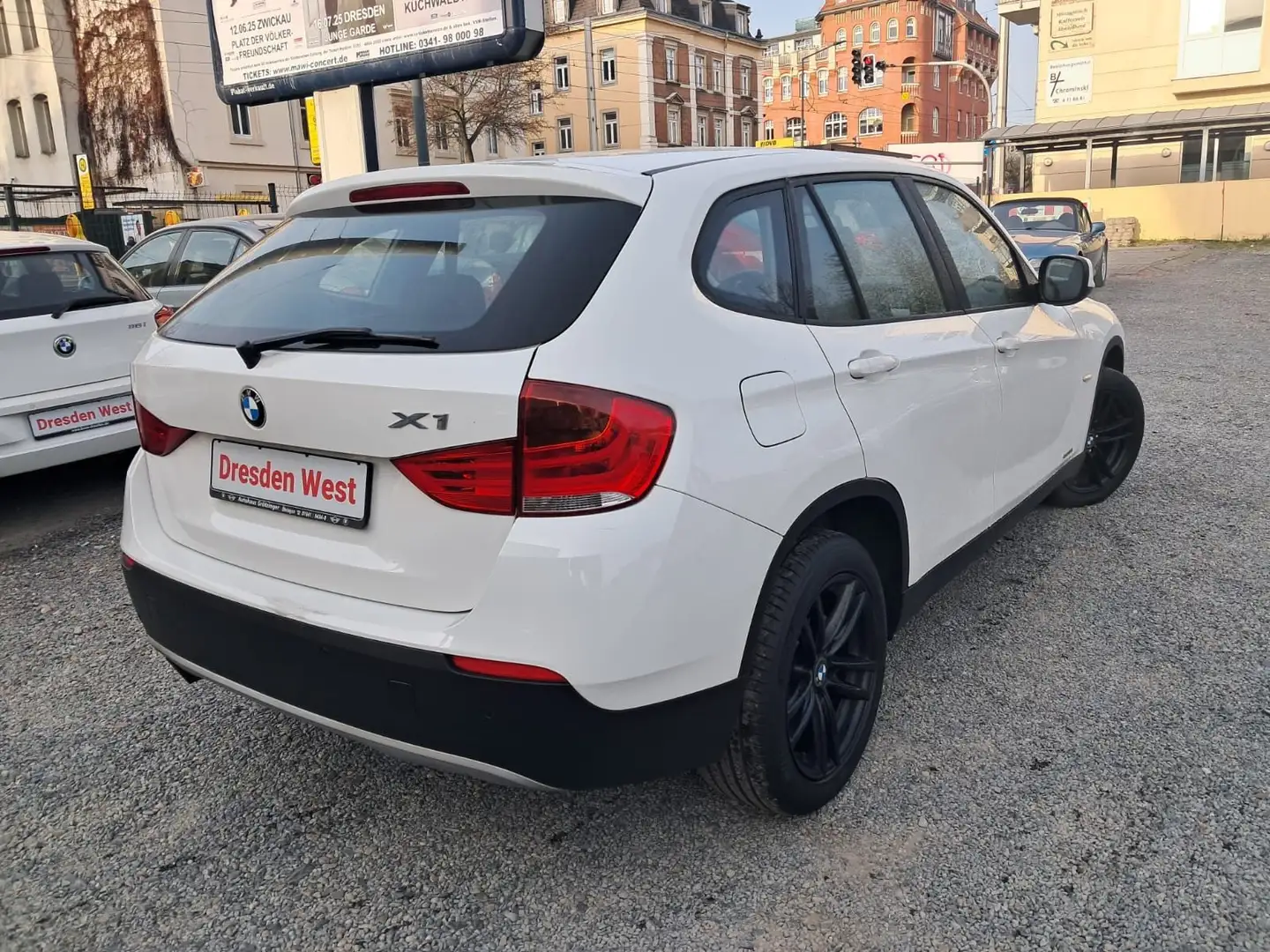 Vehicle image, number 8