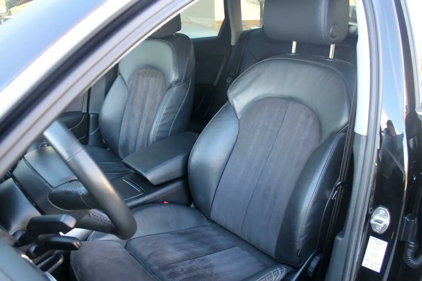 Vehicle image, number 8