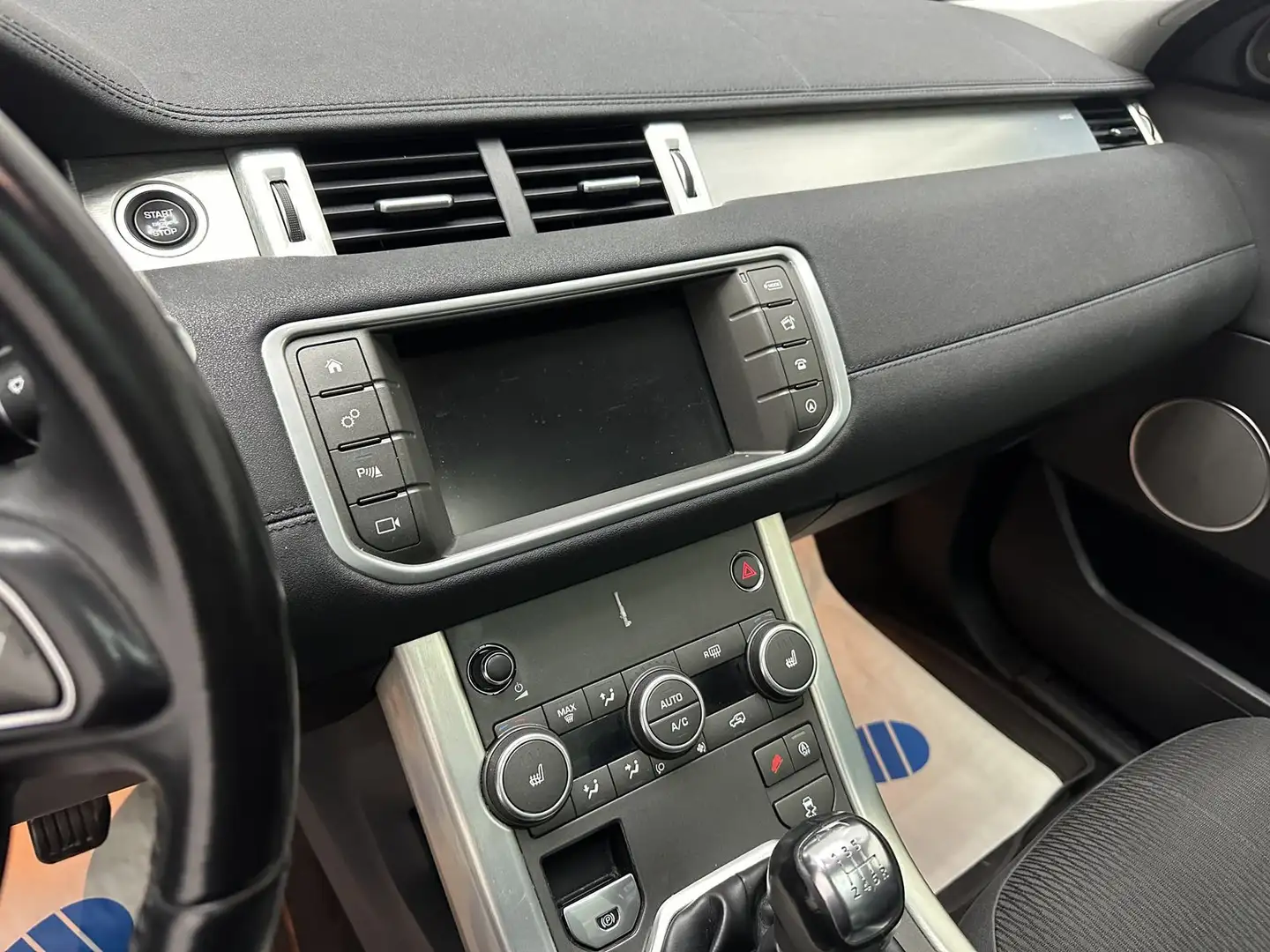 Vehicle image, number 19