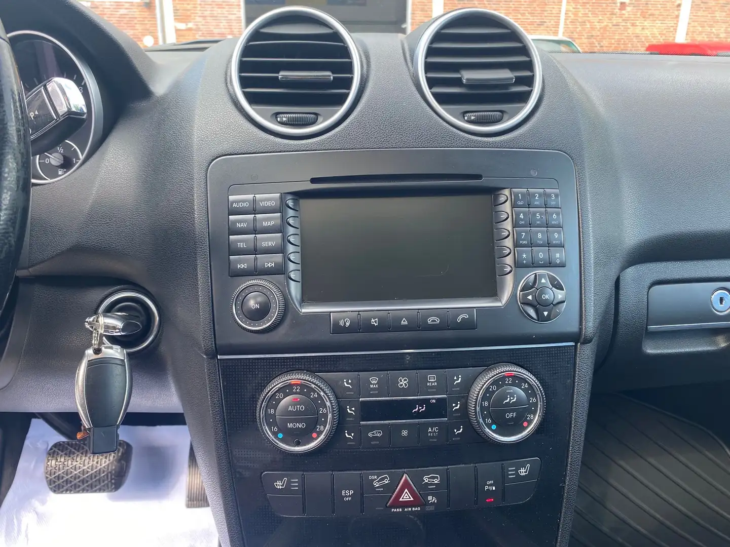 Vehicle image, number 5