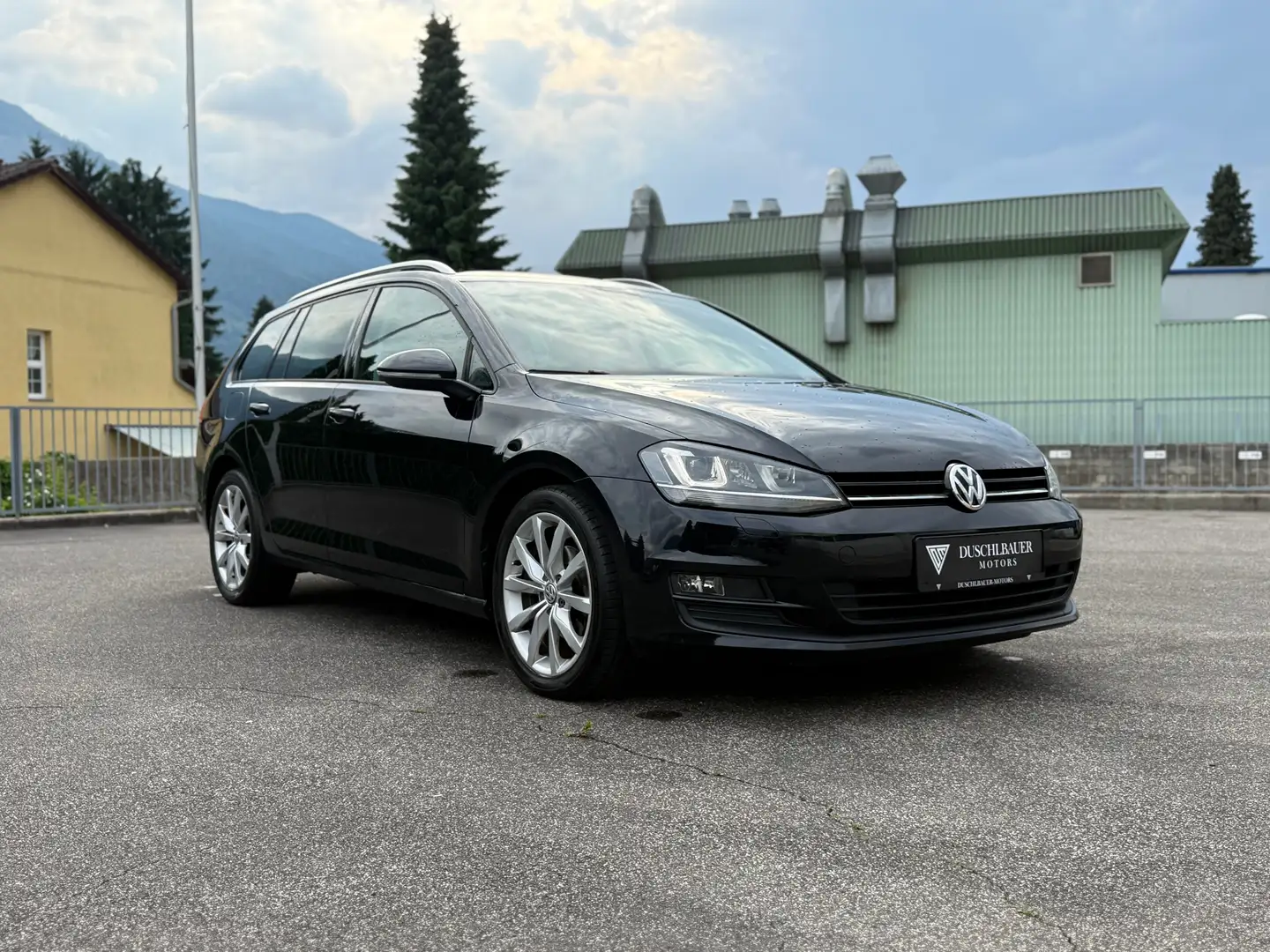 Vehicle image, number 10