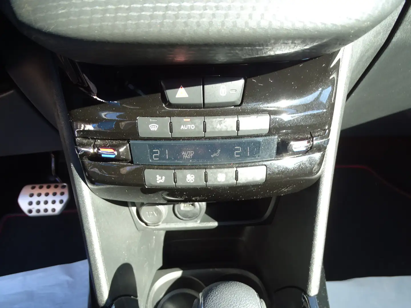 Vehicle image, number 11