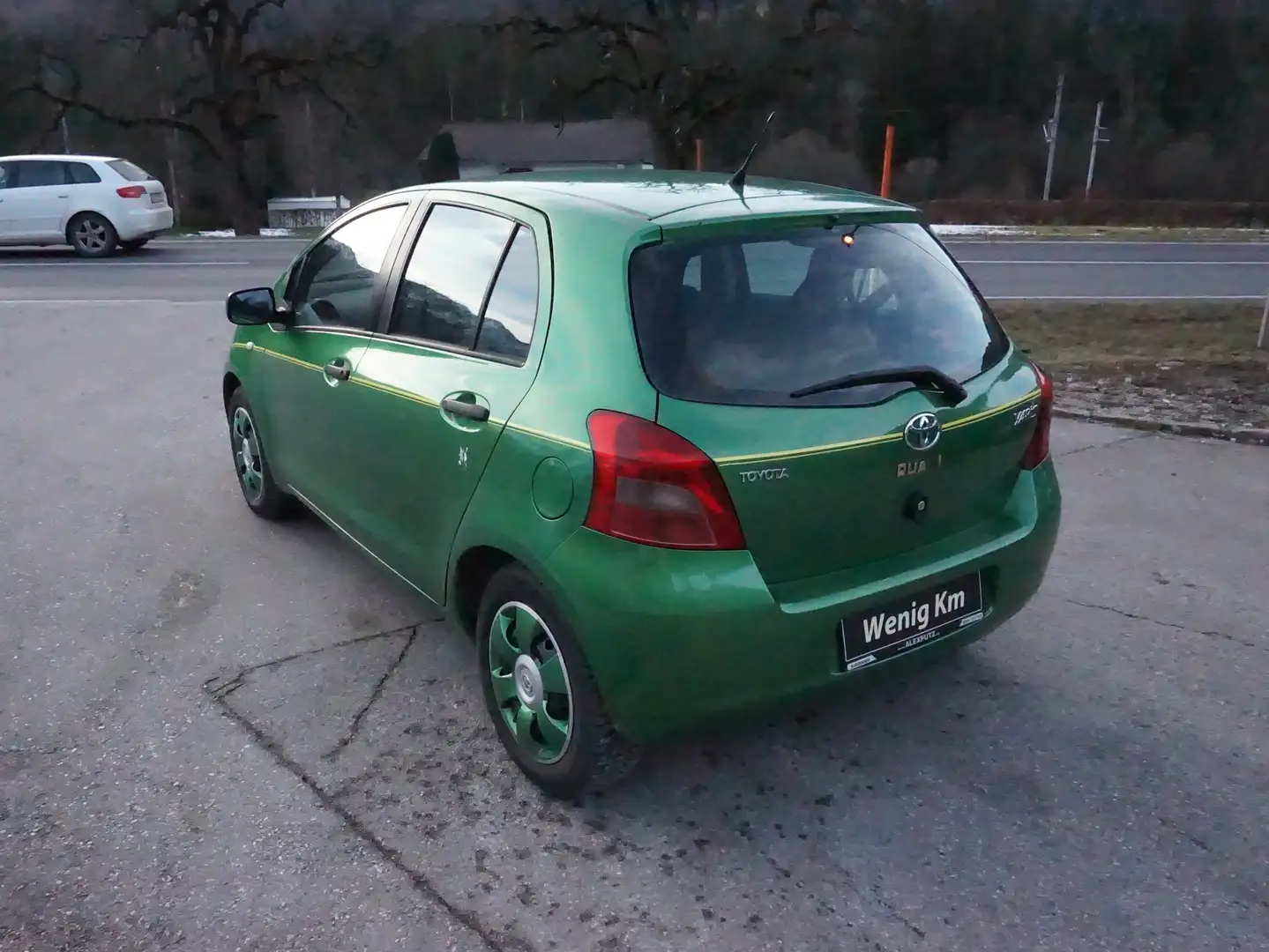 Vehicle image, number 5