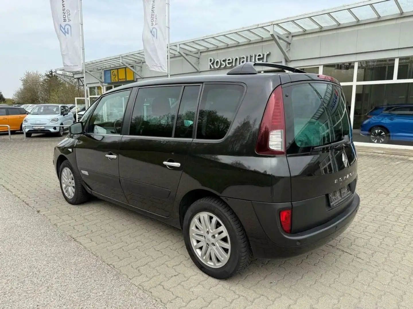 Vehicle image, number 6