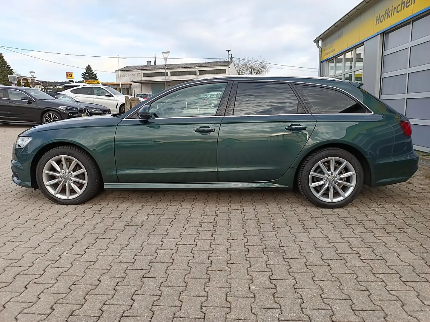 Vehicle image, number 2