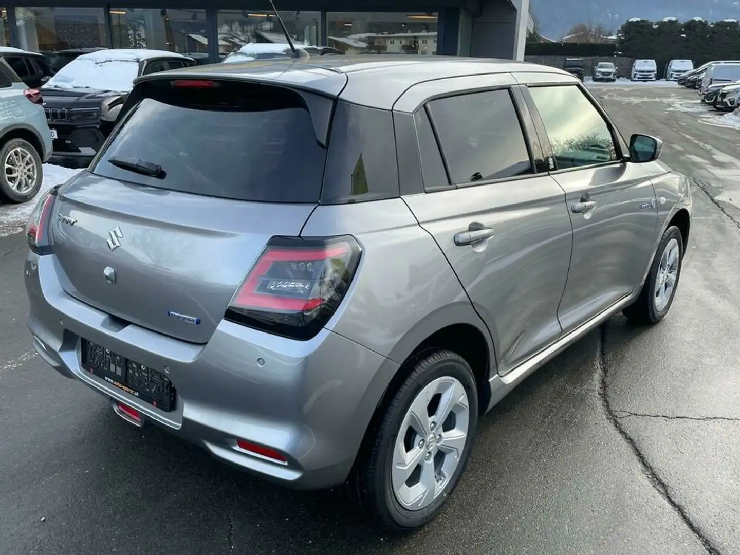 Vehicle image, number 4