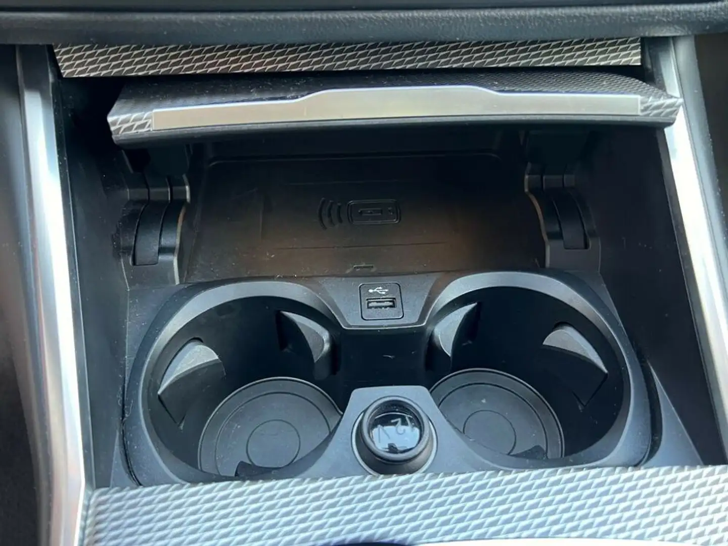 Vehicle image, number 15