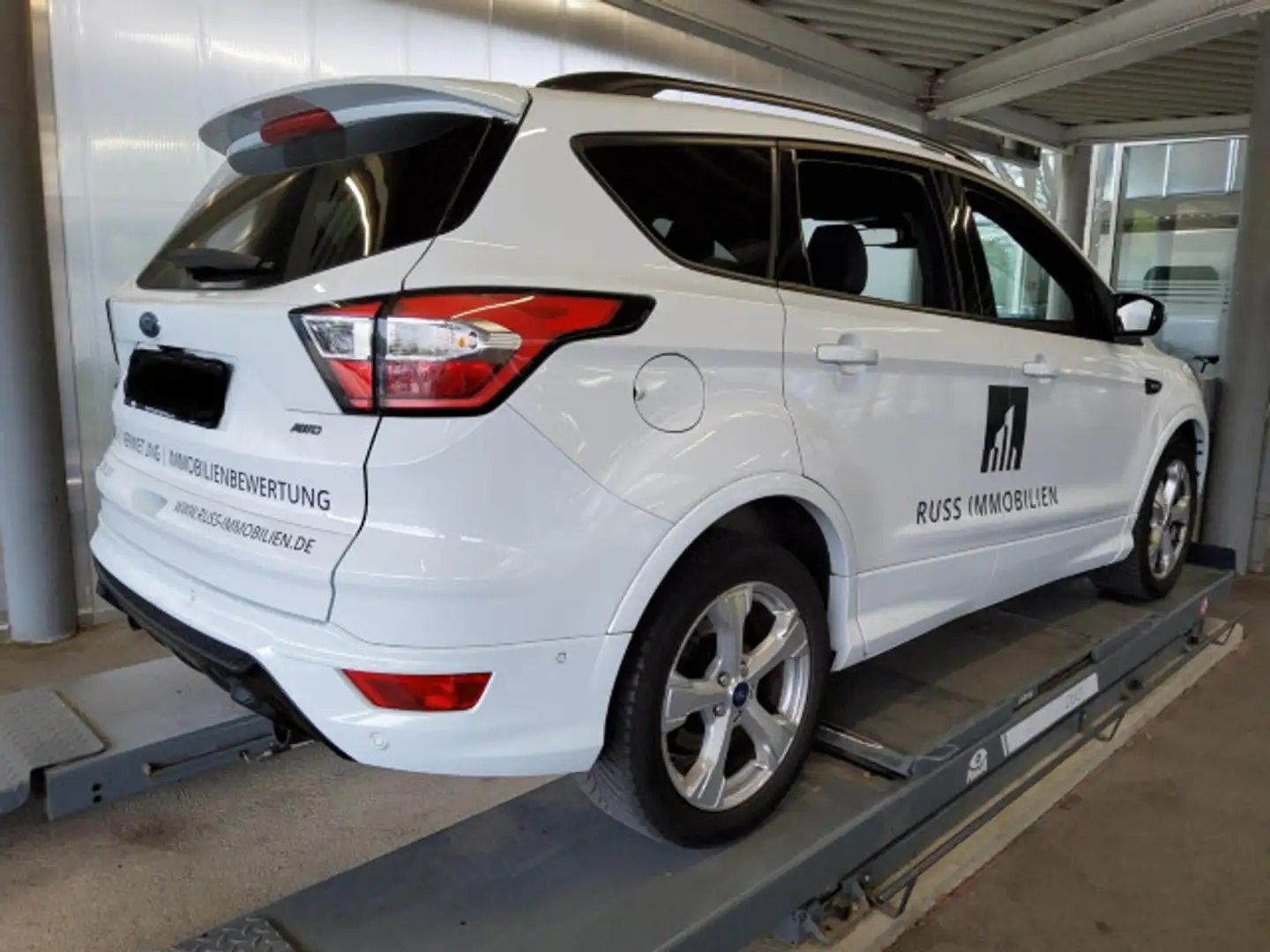 Vehicle image, number 3