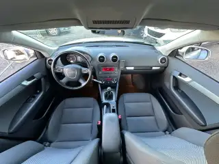 Vehicle image thumbnail, number 6